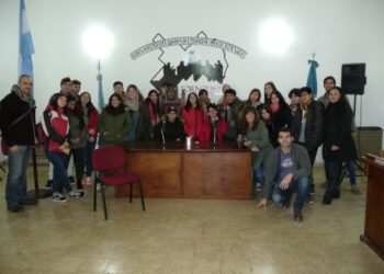 Alumnos de 4º, 5º y 6º año de la Escuela Secundaria Nº 5 de Villa Ventana visitaron el HCD.