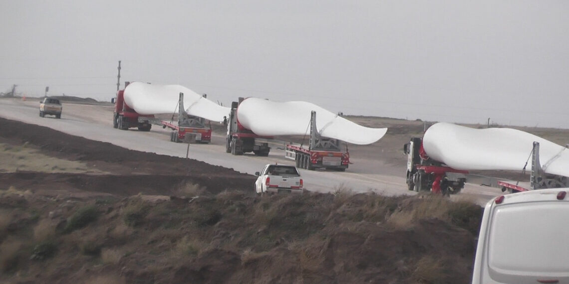 Con seis Aerogeneradores Parque Eólico “Tres Picos”  comenzará a generar en agosto próximo (VIDEO Y NOTAS)