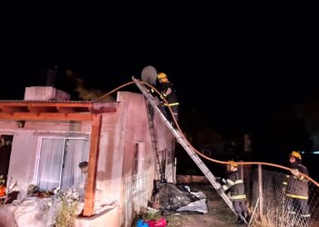 Incendio en una vivienda de Villa Arcadia