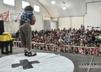 Unión y su agasajo a cientos de niños (Videos)