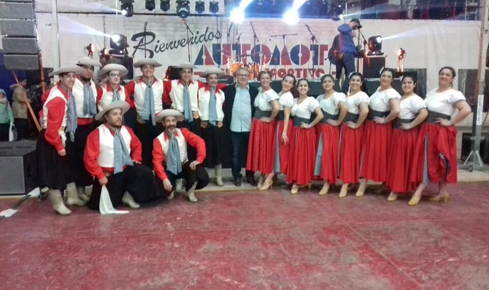 Con gran éxito se realizó la 30° edición del Festival “Tornquist, Patria y Folklore” (Videos)