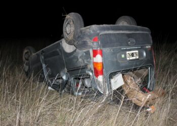 Se registró un vuelco esta madrugada en la Ruta 76 (agrega video)