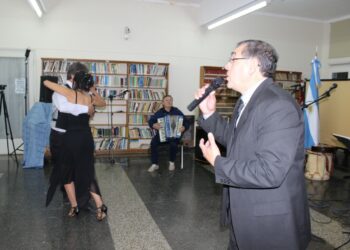 Una gran  noche de “Tango y Folclore” (fotos y ampliaremos con videos)