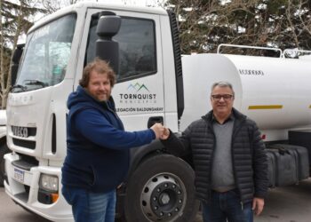 El municipio adquirió un camión regador para Saldungaray