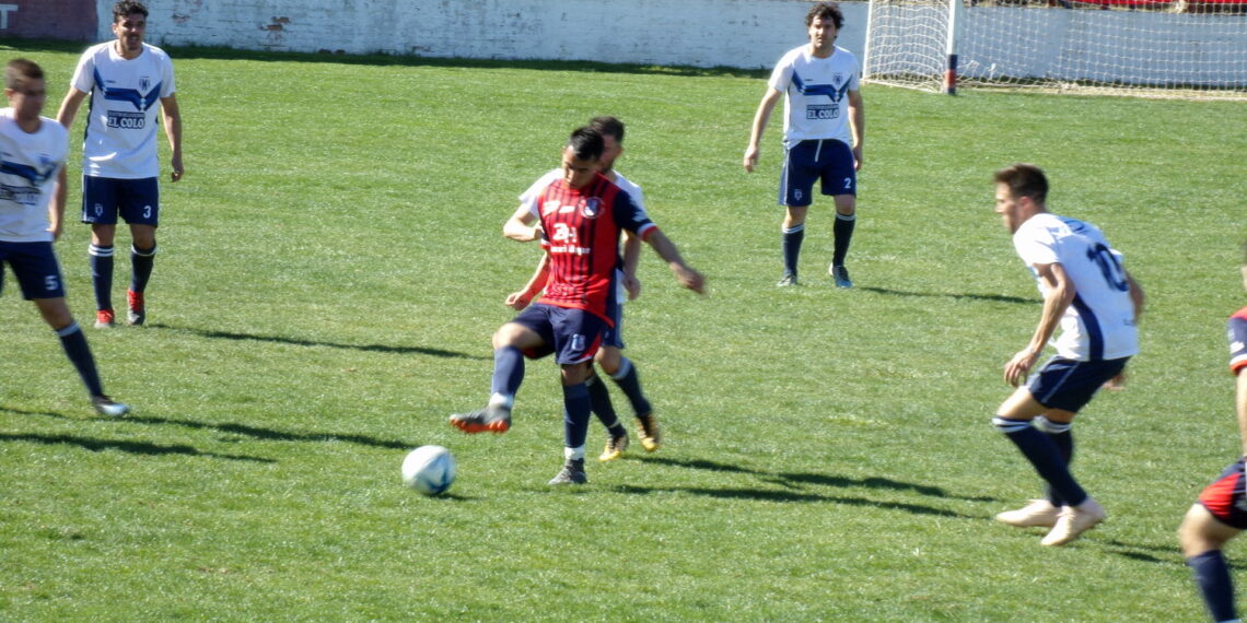 Automoto ganó y ahora enfrentará a San Martín (ST) (Informe y Fotos)