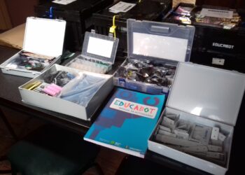 El Colegio Nuestra Señora de Luján recibió varios kits de robótica (Videos)