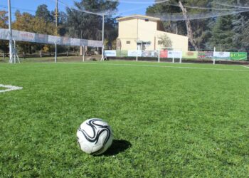 Inauguran oficialmente la cancha de césped sintético de Villa Ventana (videoentrevistas)