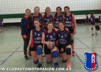 Automoto Voley: Puntero e invicto en Sub-18 (Fotos)
