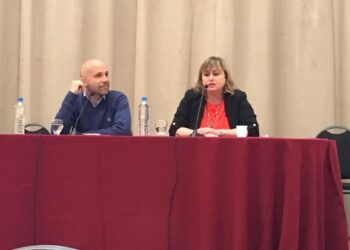 Representante de Medio Ambiente disertó en el Senado (fotos)