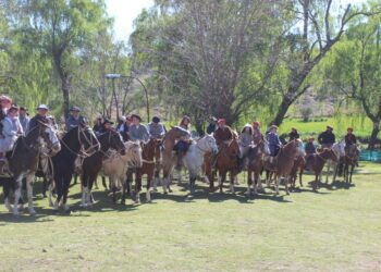 Se realizó la 5º Cabalgata y el 2º Encuentro de Asadores de la Escuela Agropecuaria (fotos y próximamente videos)