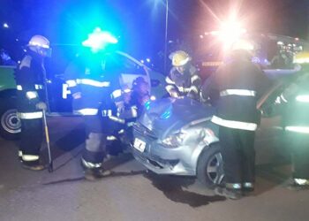 Violento choque en el centro de la ciudad (fotos y video)