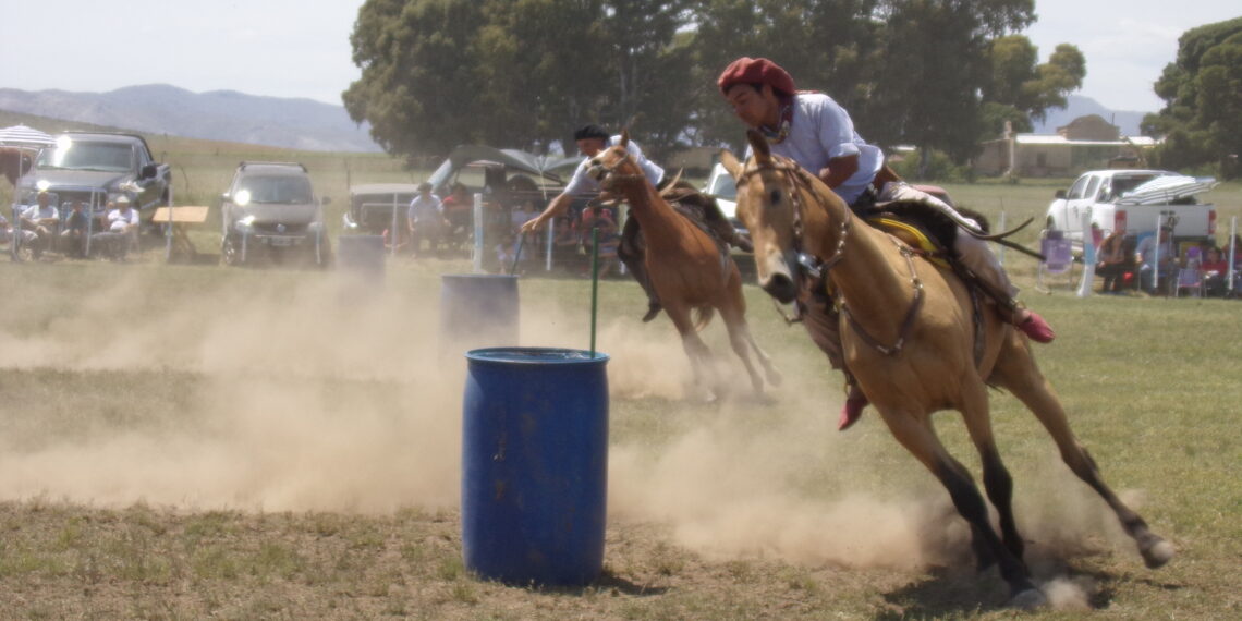 La EESA Nº 1 realizó las tradicionales destrezas criollas (Video y 42 Fotos)