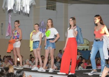 Exitoso 2° desfile de modas organizado por la Sociedad Italiana (Videos)