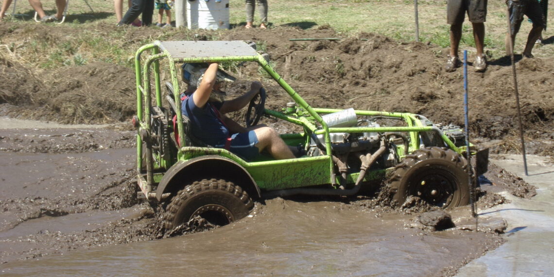 La travesía se vive a pleno con un buen parque automotor en Paso Don Adile