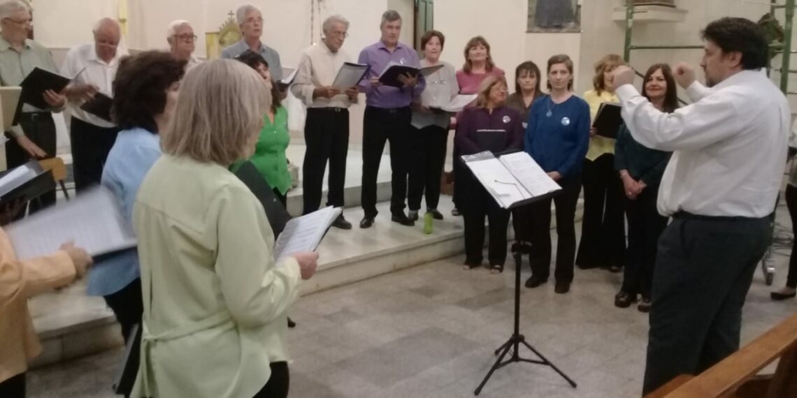 Gran concierto del Coral de Las Sierras en la Iglesia Santa Rosa de Lima (Videos)