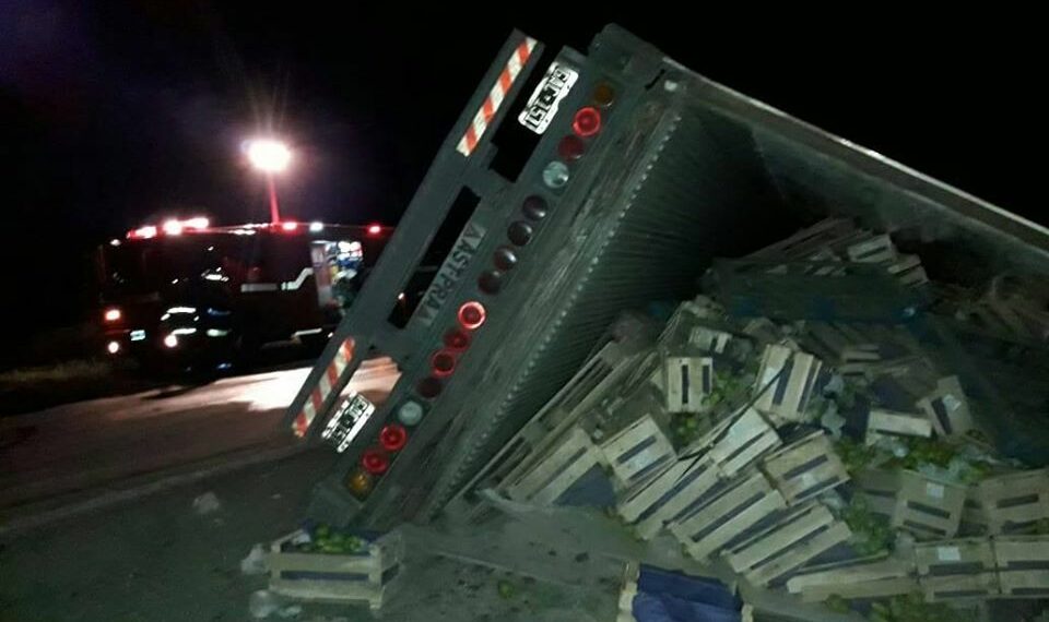 Volcó un camión térmico en la RN 33