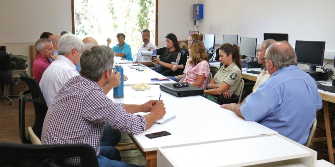Reunión para evitar incendios a causa de los trenes