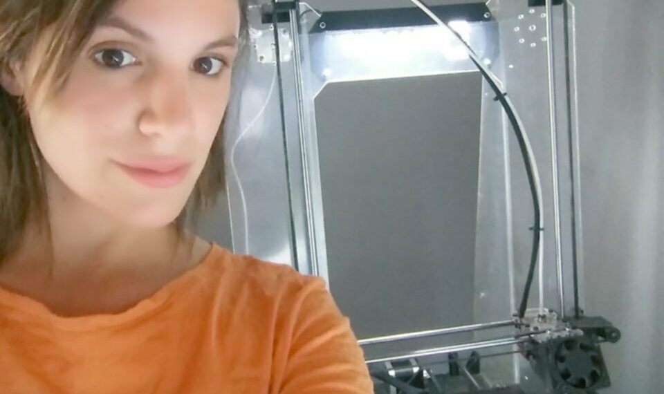 Tornquist: imprime viseras 3D para donar a personal médico (La Nueva)