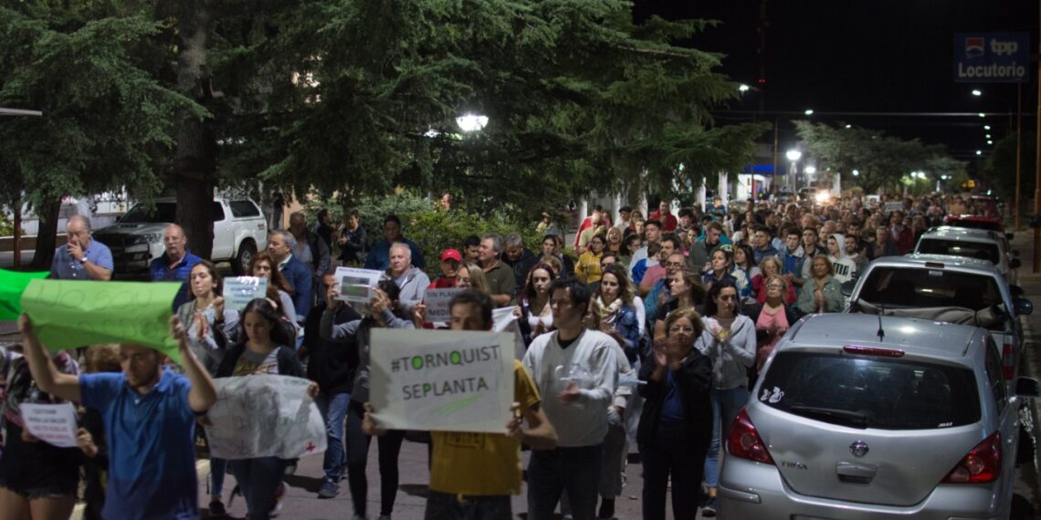 Vecinos de Tornquist marcharon por el uso medicinal del aceite de cannabis y la liberación de los concejales