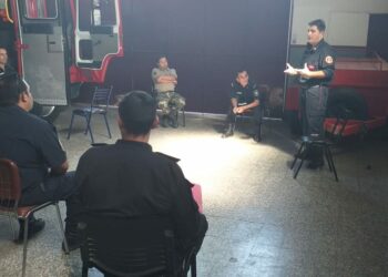 Bomberos voluntarios se reunieron con personal de la policía comunal