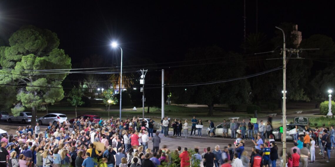Vecinos de Tornquist marcharon por el uso medicinal del aceite de cannabis y la liberación de los concejales