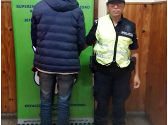 La policía esclareció los incendios intencionales de tres vehículos 