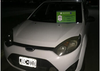 TRES APREHENDIDOS POR INCUMPLIMIENTO DEL AISLAMIENTO SOCIAL, PREVENTIVO Y OBLIGATORIO Y SECUESTRO DE AUTOMOTOR.-