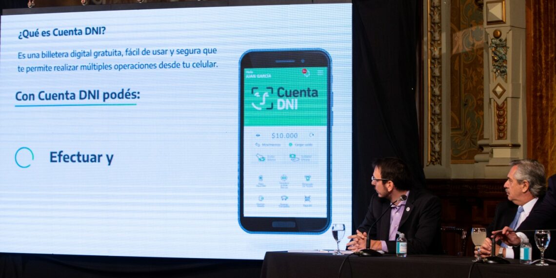 Kicillof sobre Cuenta DNI: “Este es el instrumento bancario exacto en el momento justo”