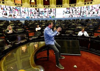 EL CONGRESO SE PREPARA PARA LA PRIMERA SESIÓN VIRTUAL DE SU HISTORIA