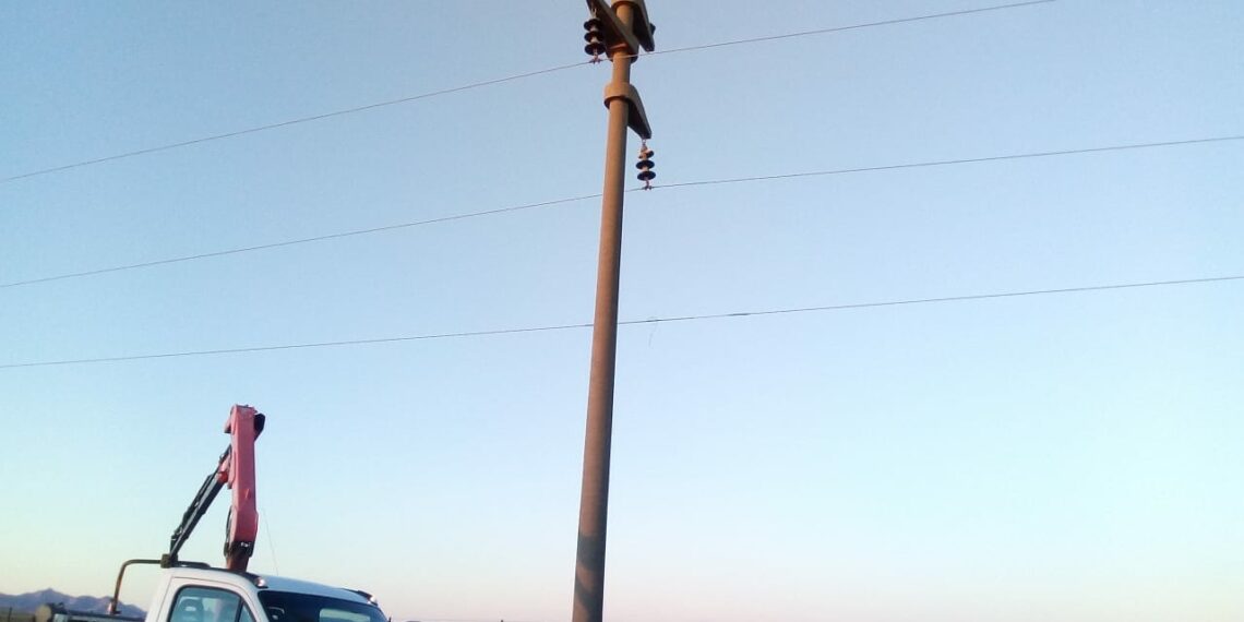 Personal de la CELT. trabajó en la zona rural por el desprendimiento de un conductor de media tensión