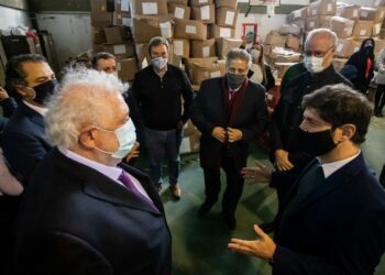 La Provincia entregó más de 200 respiradores a 44 municipios
