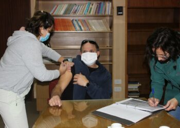 Personal de la CELT. recibió la vacuna Antigripal 2020