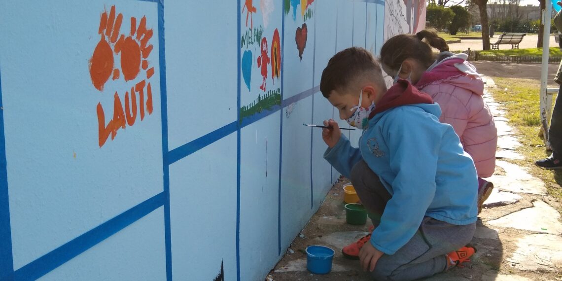 TORNQUIST HABLA DE AUTISMO: Los chicos sumaron su arte al mural