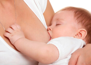 Importancia de la lactancia materna en el bebé y los beneficios para la mujer