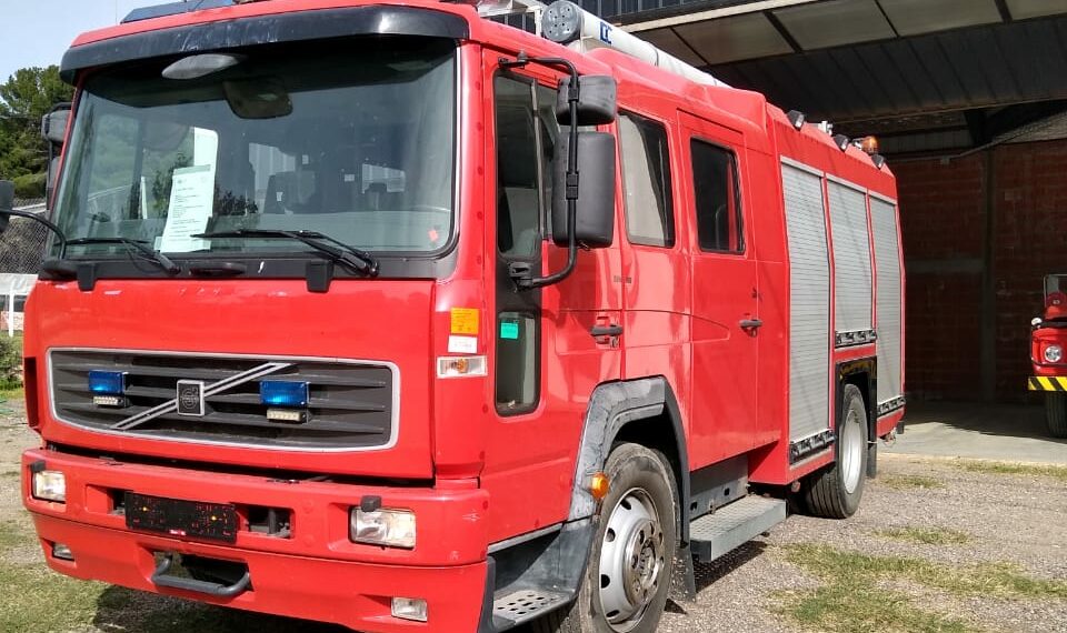El Cuartel de Villa Ventana incorporó una nueva unidad autobomba (notas, videos y fotos)