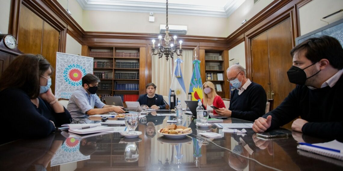 Kicillof anunció la transferencia de otros $1.500 millones a los municipios para enfrentar la pandemia