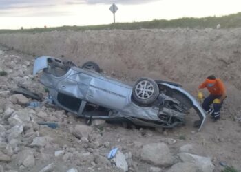 Accidente en el km. 35 de la ruta 33: dio varios tumbos y terminó en una zanja