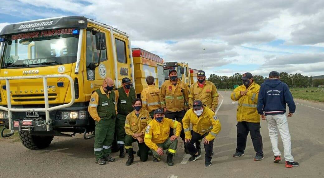 Bomberos Voluntarios de Sierra de la Ventana, Tornquist y Monte Hermoso viajaron a Cordoba por los incendios (nota, fotos y videos)