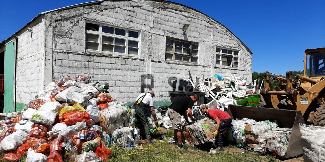 Entregaron más de 11 toneladas de material reciclado