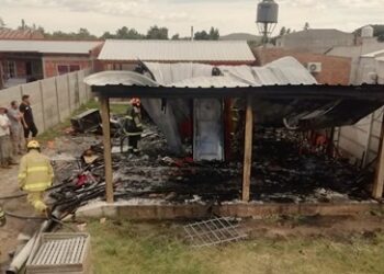 Saldungaray – Una familia perdió todo en un incendio