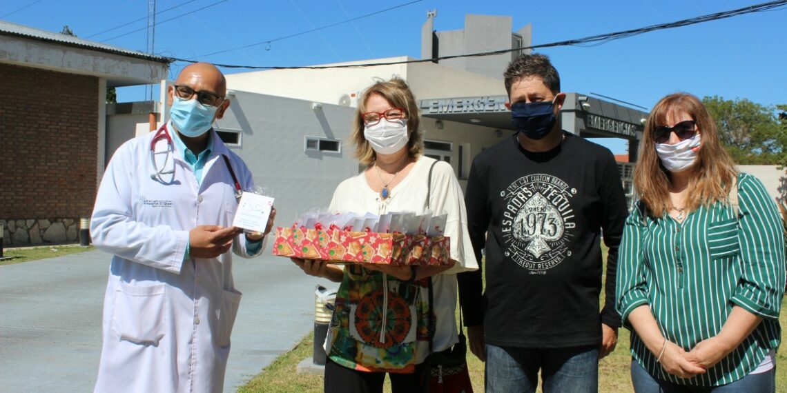 La Asociación Española entregó reconocimientos a los agentes de salud (video, fotos y notas)