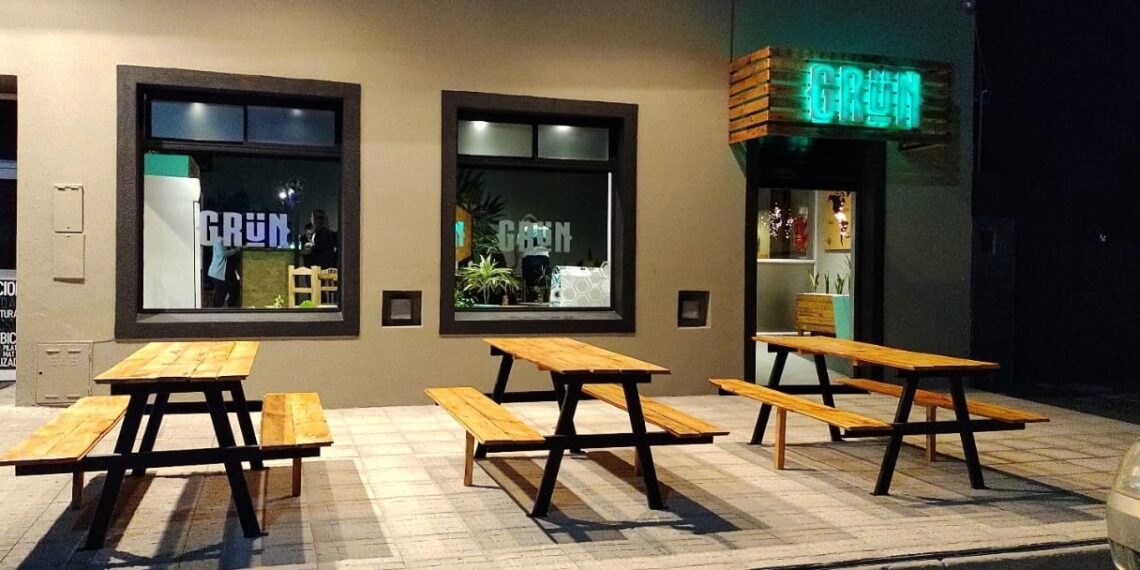 ABRIO SUS PUERTAS GRÜN CERVECERIA