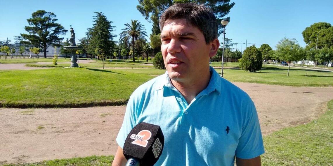 SANDOBAL: “El intendente está buscando la manera de que se pueda extender el horario comercial”