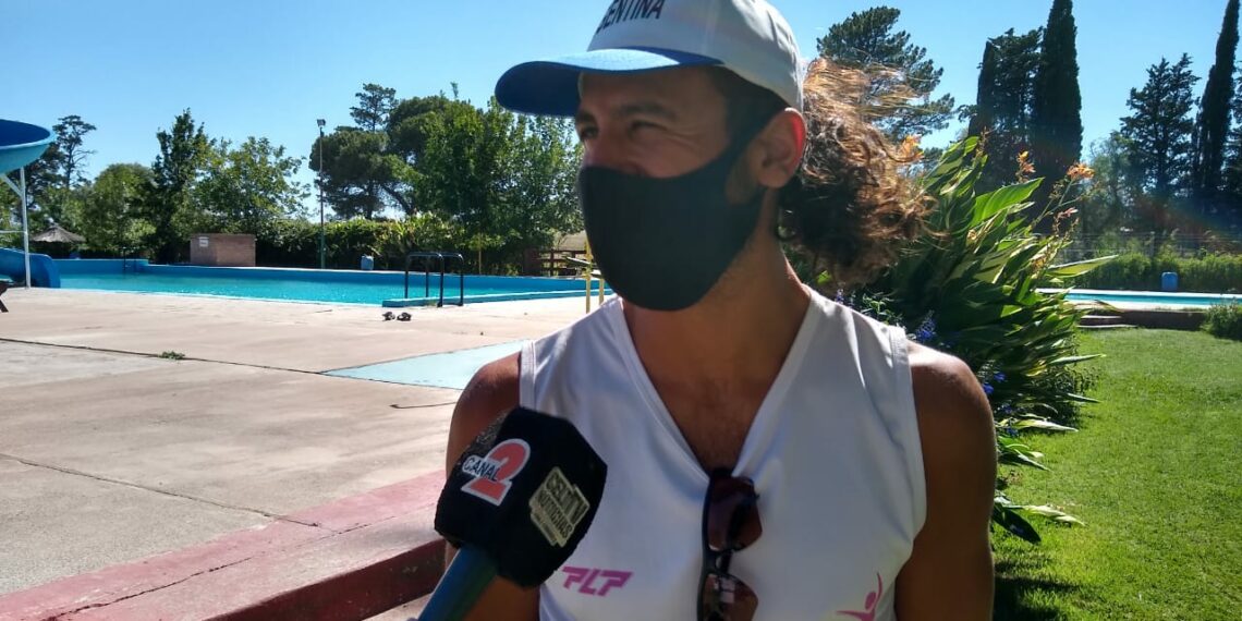 Piscinas de Noche: Espectáculo y música organizado por el CEF N° 9