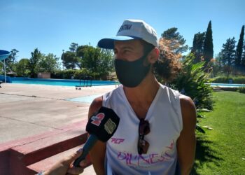 Piscinas de Noche: Espectáculo y música organizado por el CEF N° 9