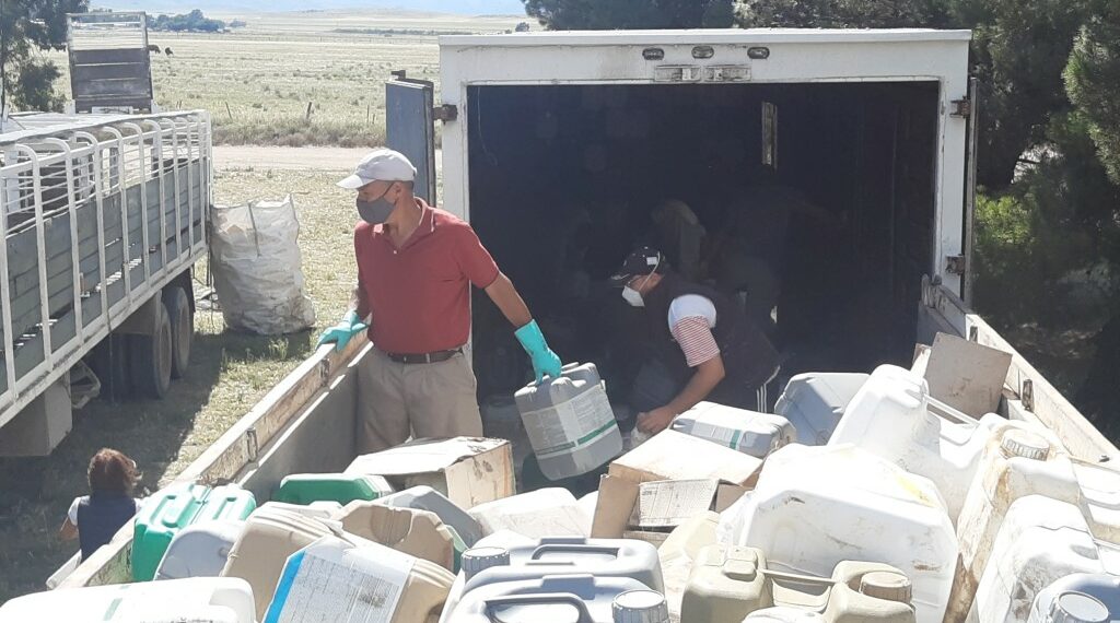 Culminó con éxito la campaña de recepción de envases vacíos de fitosanitarios (fotos y videoentrevistas))