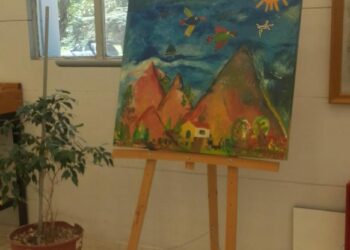 El Centro de Día y Hogar de Noche realizan una muestra artística itinerante