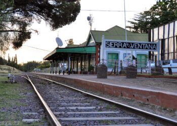 García: “La información oficial indica que este año vuelve a pasar el tren por la estación de Sierra de la Ventana”