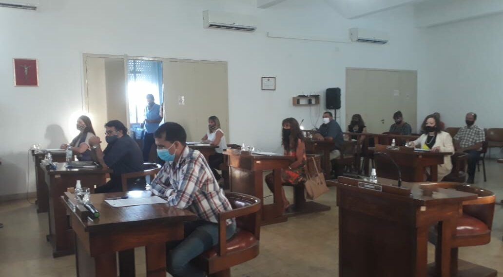 Informe asamblea de concejales y mayores contribuyentes, y sesión extraordinaria del 28 de diciembre de 2020