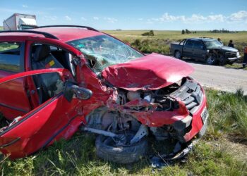 Tres heridos en un violento choque en el Km 40 de la RN 33